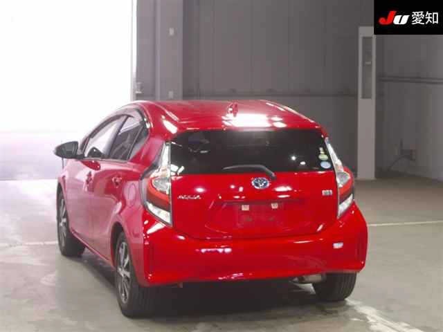 Toyota AQUA 2017 7381051-1