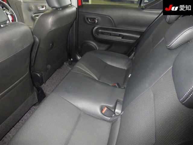 Toyota AQUA 2017 7381051-4