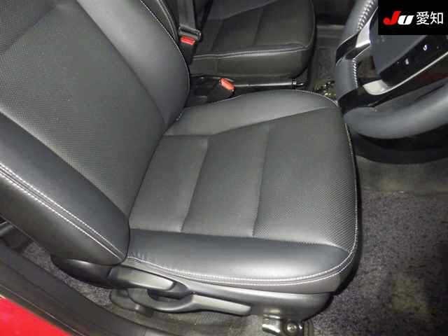 Toyota AQUA 2017 7381051-6