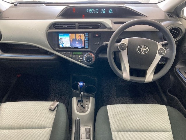 Toyota AQUA 2014 7381130-3