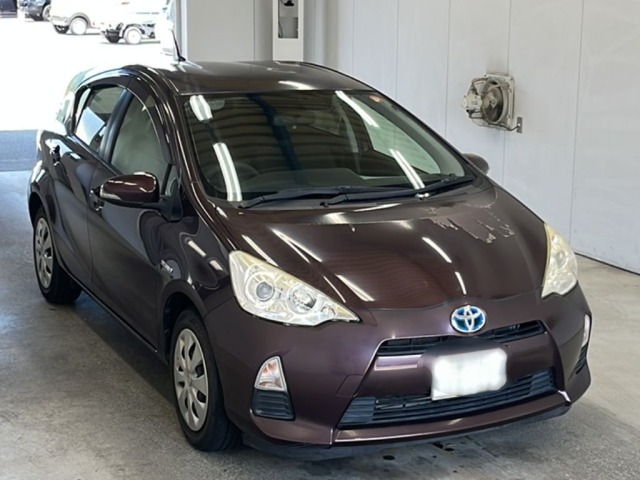 Toyota AQUA 2014 7381130-4