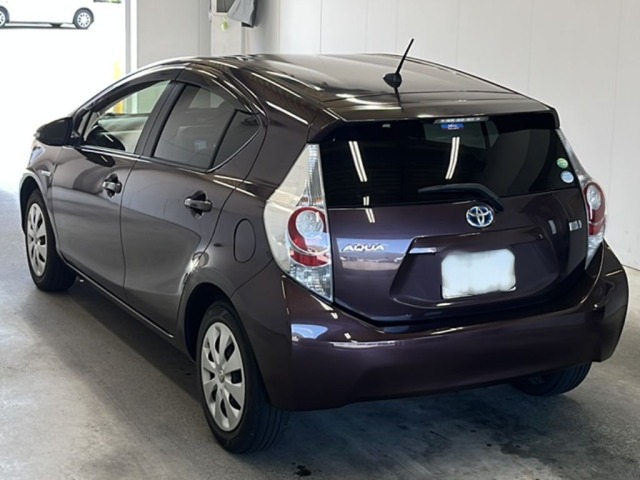 Toyota AQUA 2014 7381130-5