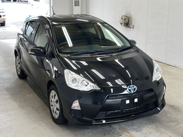 Toyota AQUA 2013 7381167-4