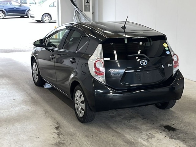 Toyota AQUA 2013 7381167-5