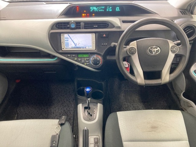 Toyota AQUA 2013 7381178-3