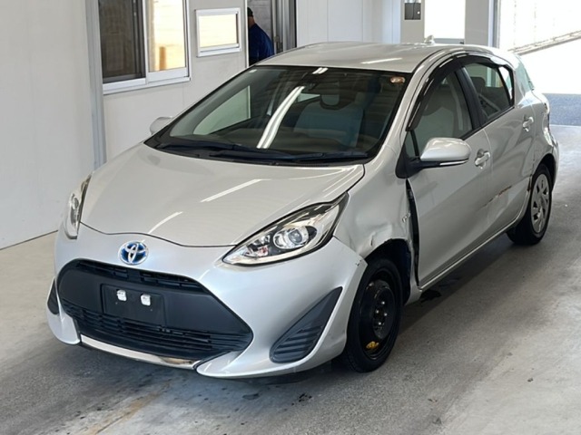 Toyota AQUA 2020 7381187-0