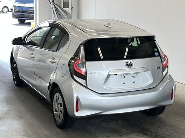 Toyota AQUA 2020 7381187-5
