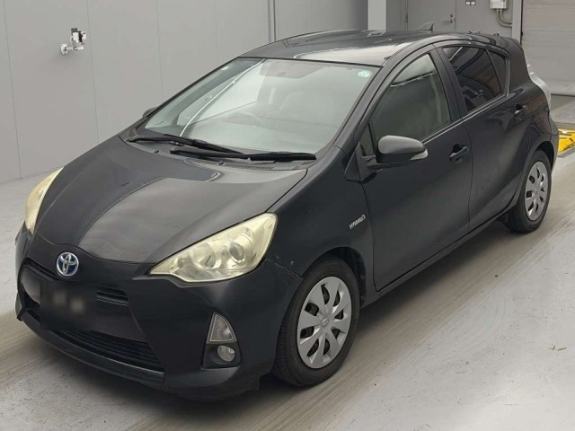 Toyota AQUA 2013 7381286-0