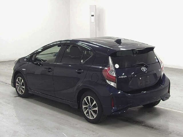 Toyota AQUA 2017 7381327-1