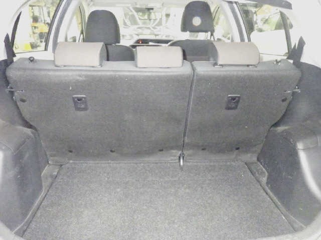 Toyota AQUA 2013 7381345-9