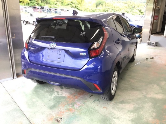 Toyota AQUA 2022 7381362-4