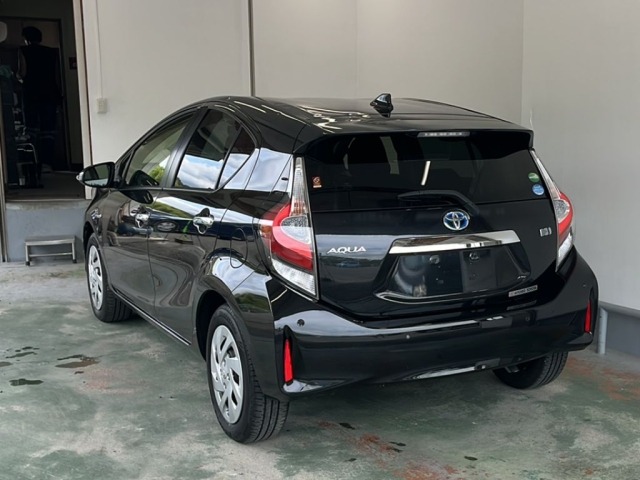 Toyota AQUA 2019 7381376-1