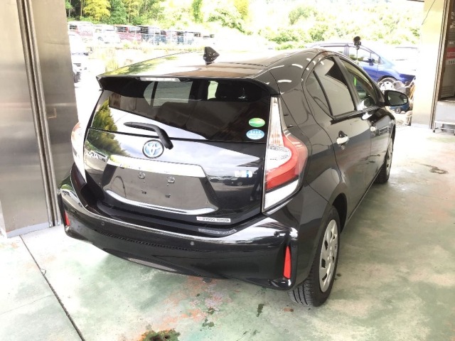 Toyota AQUA 2019 7381376-4