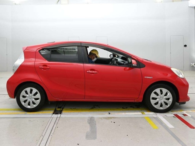 Toyota AQUA 2014 7381498-3