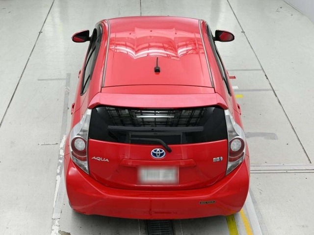Toyota AQUA 2014 7381498-8