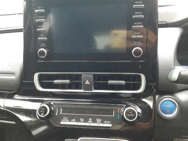 Toyota AQUA 2022 7381523-12