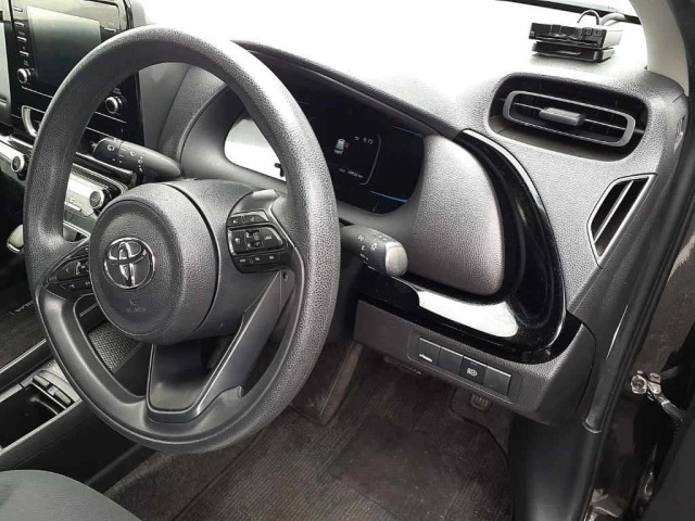 Toyota AQUA 2022 7381523-9