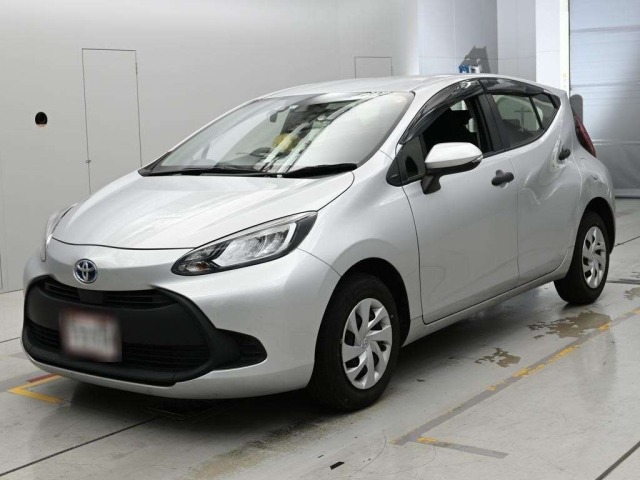 Toyota AQUA 2023 7381524-0