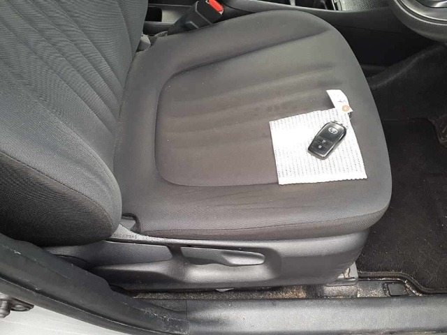 Toyota AQUA 2023 7381524-10