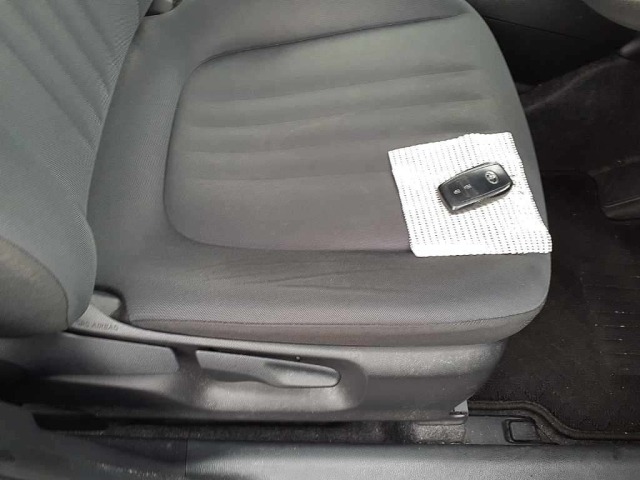 Toyota AQUA 2023 7381532-10