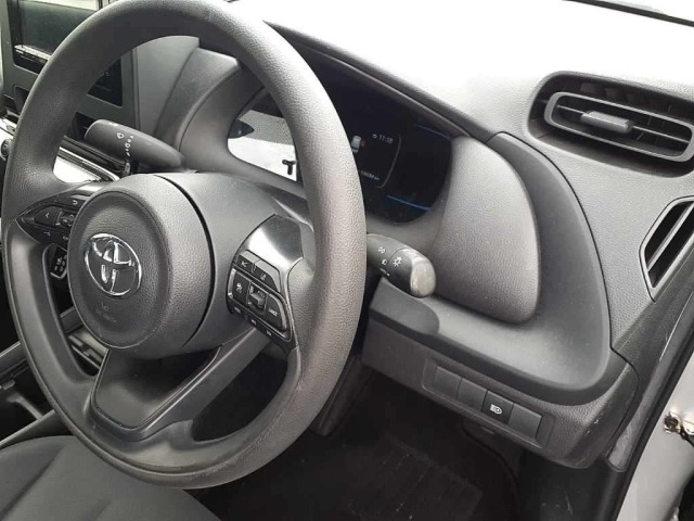 Toyota AQUA 2023 7381532-9