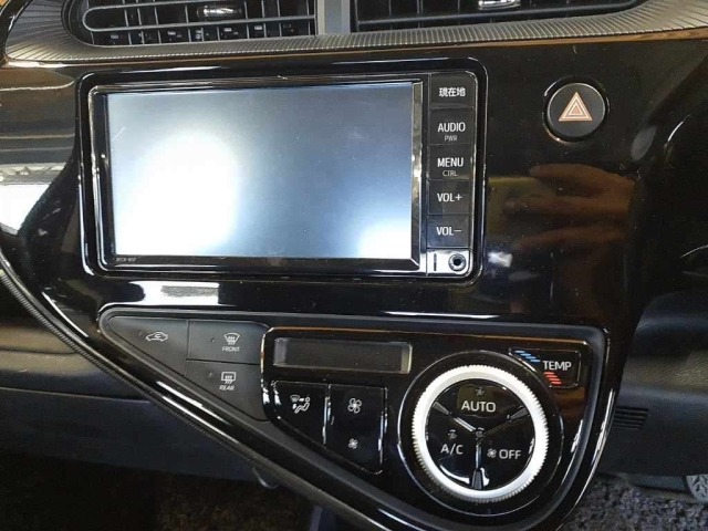 Toyota AQUA 2019 7381533-12