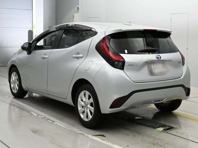 Toyota AQUA 2023 7381538-6