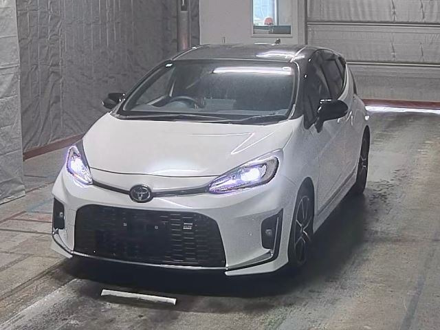 Toyota AQUA 2024 7381559-0