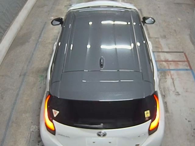 Toyota AQUA 2024 7381559-6