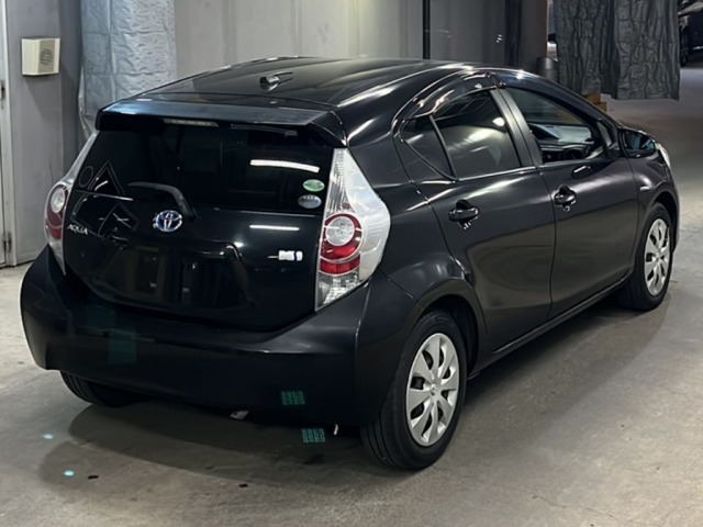 Toyota AQUA 2014 7381630-5