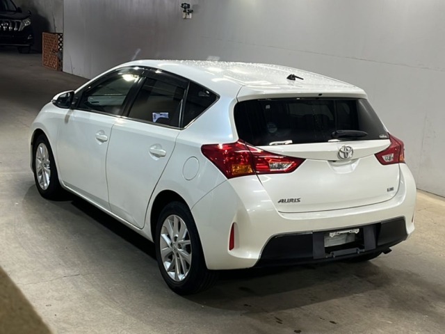 Toyota AURIS 2014 7384944-1