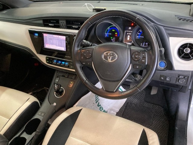 Toyota AURIS 2016 7384946-3
