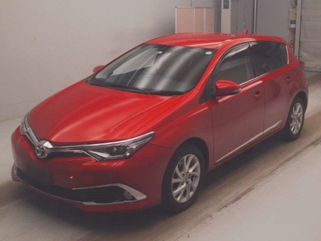 Toyota AURIS 2017 7384967-0