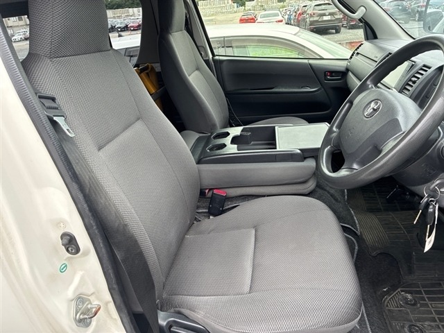 Toyota HIACE VAN 2015 7387658-5
