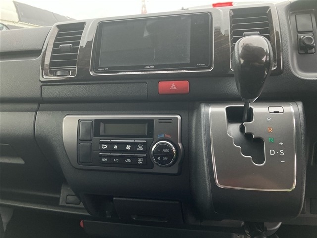 Toyota HIACE VAN 2017 7387663-4
