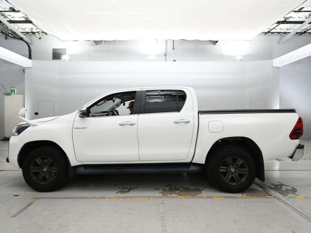 Toyota HILUX 2021 7384541-4