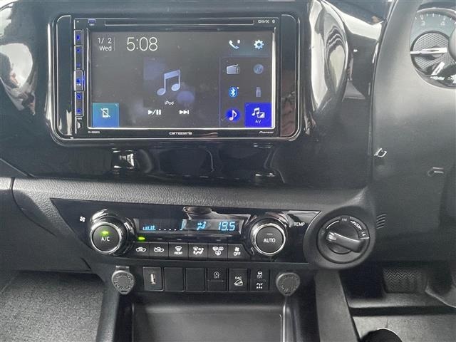 Toyota HILUX 2021 7384824-7