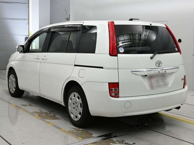 Toyota ISIS 2010 7383261-6