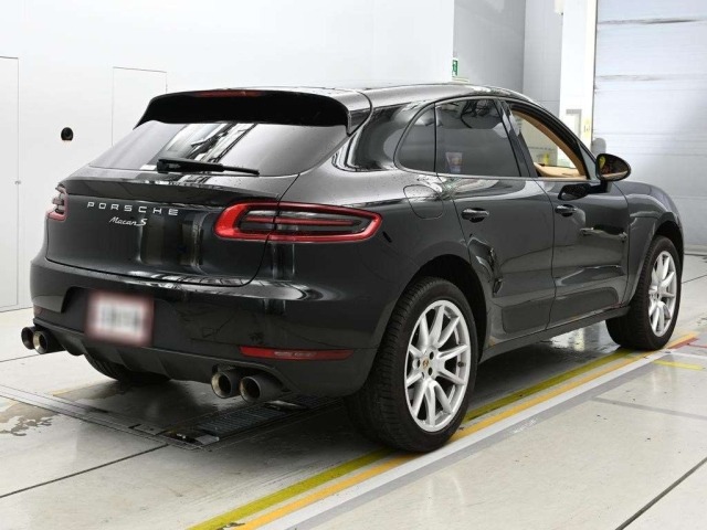 Porsche MACAN 2014 7376901-1