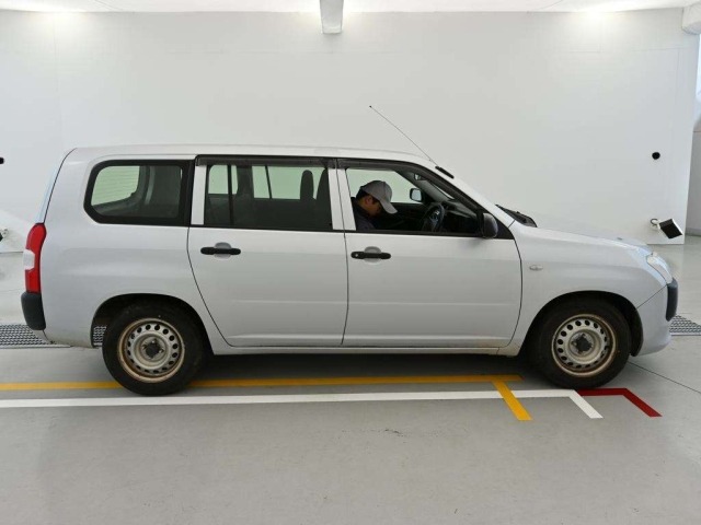 Toyota PROBOX VAN 2019 7382242-3