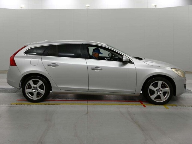Volvo V60 2011 7383933-3