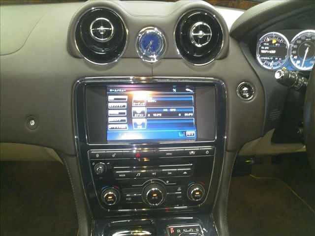 Jaguar XJ SERIES 2010 7385564-5