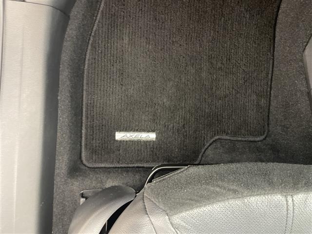 Mazda AXELA 2017 7401641-2