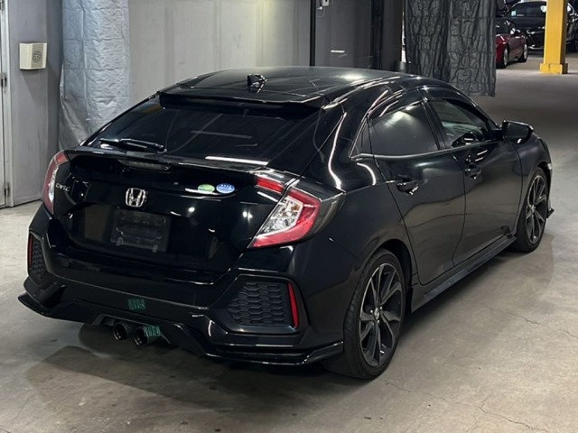 Honda CIVIC 2018 7396532-5