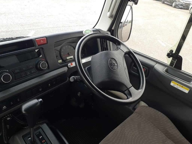 Toyota COASTER 2017 7417803-10