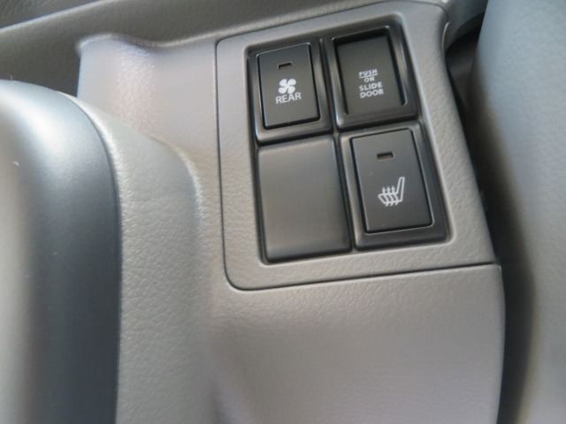 Suzuki EVERY 2025 7419424-25