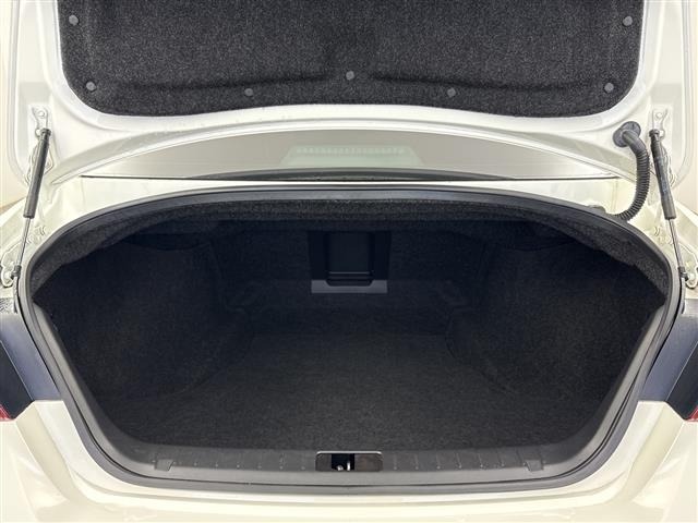 Nissan FUGA 2015 7395614-9
