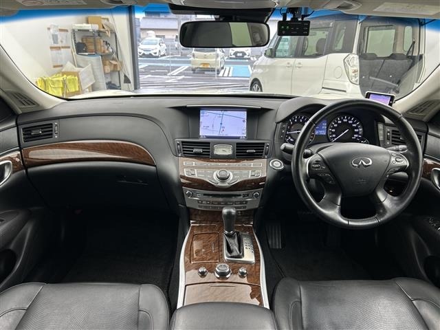 Nissan FUGA 2018 7395615-14