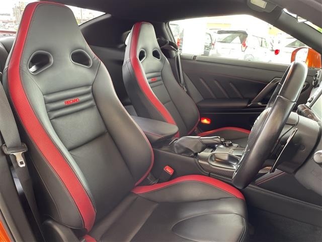 Nissan GT-R 2016 7389422-17