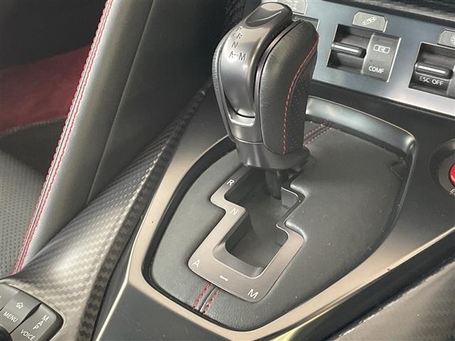 Nissan GT-R 2016 7389422-20